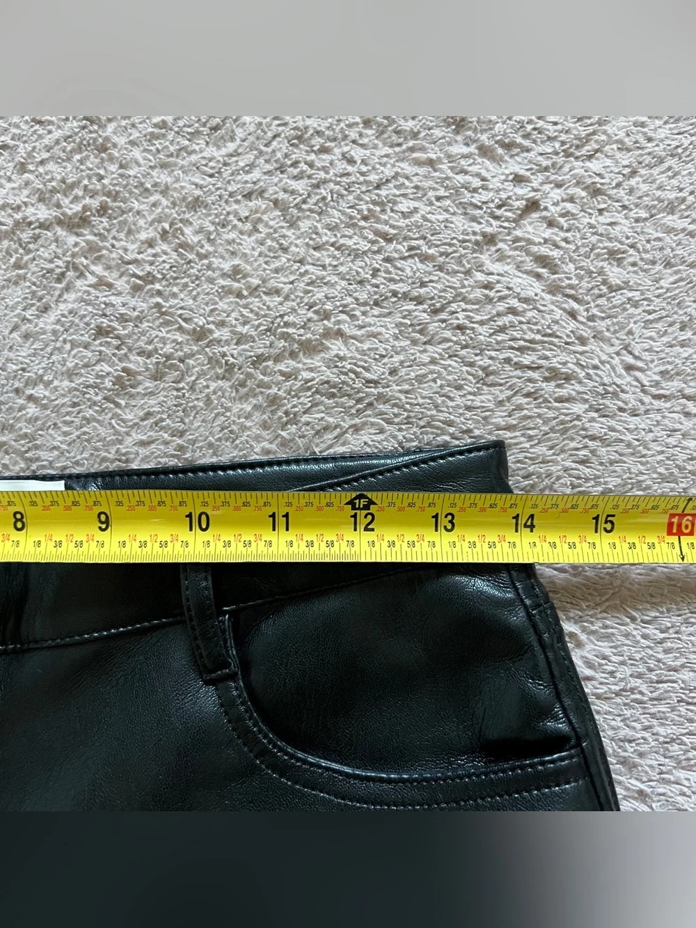 Aritzia Wilfred The‎ Melina Pants Faux Leather Biker Preppy Minimalist Moto Sz 6
